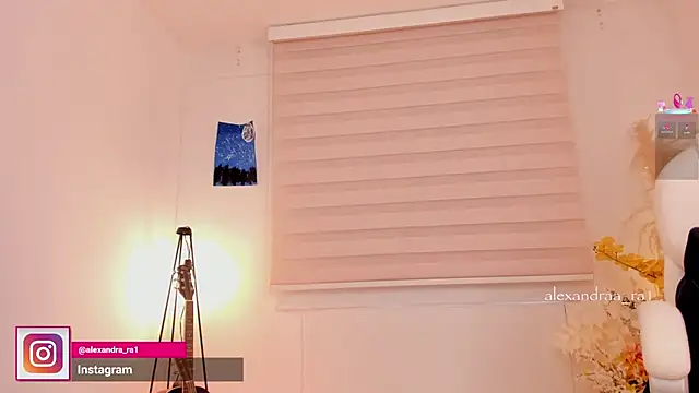 Alexandra_ra webcam