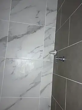 Webcam Model (Honey_noir) is live