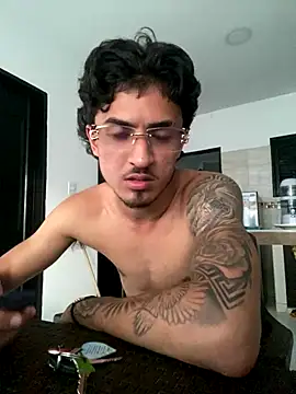 Kriss_Edwards webcam