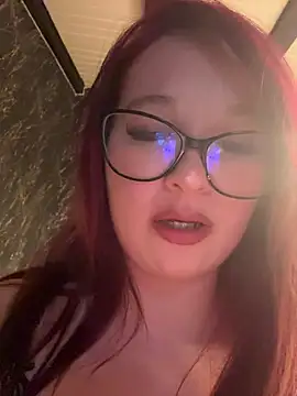 LittleChaosQueen webcam