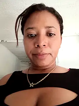 Webcam Model (cindy_damm) is live