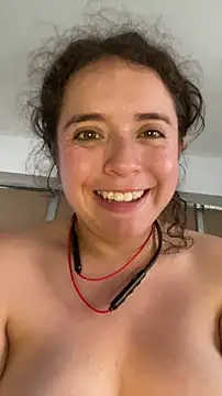 Lucy_YupiSweet webcam