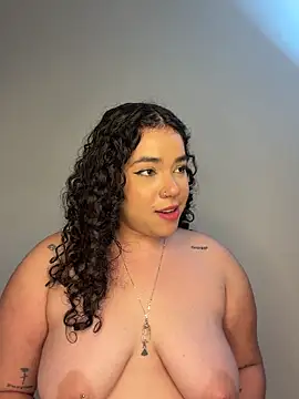 krisstenSantos webcam