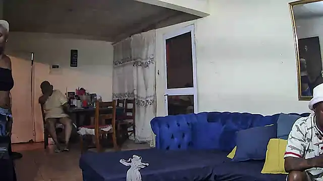 SHORTGUN_STALLION webcam