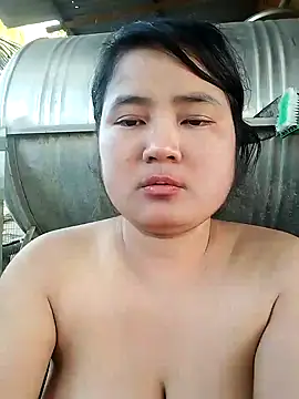 Webcam Model (BigBoobs186)  is live.Free join now!