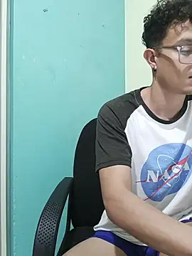 Calebchiquitoricci webcam