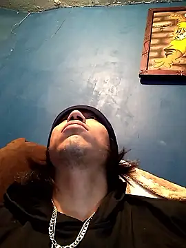 AlexAlejandro13 webcam