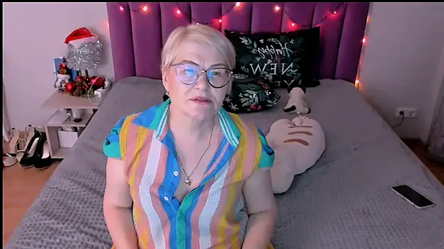 sabrinamacmarren webcam