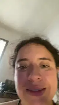 Lucy_YupiSweet webcam