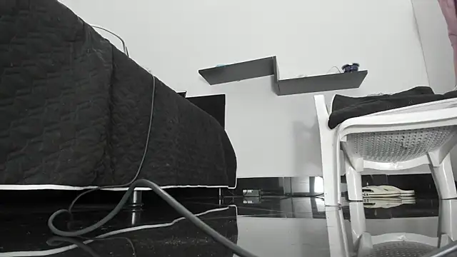 latin_bbc - Latin_bbc's free webcam - UK Sex Cams