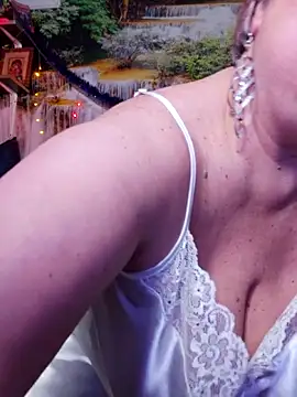 queenpammy1 - QueenPammy1's free webcam - UK Sex Cams