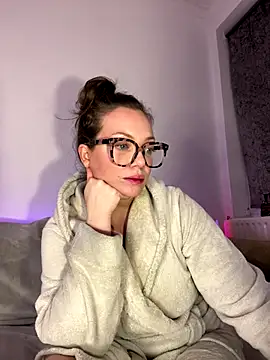 Webcam Model (FemDom_RubyKnightXXO)  is live.Free join now!