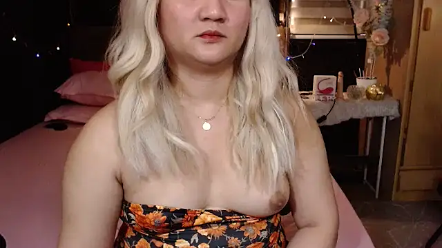 xheavenlytrans webcam