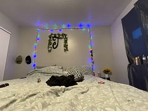 JizzyJazzunleashed webcam