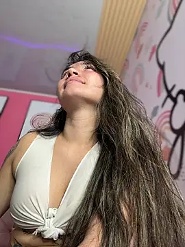 Webcam Model (Sophie_LS)  is live.Free join now!