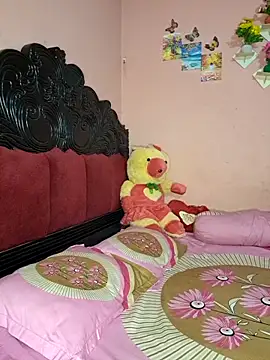 Webcam Model (ariya-03)  is live.Free join now!