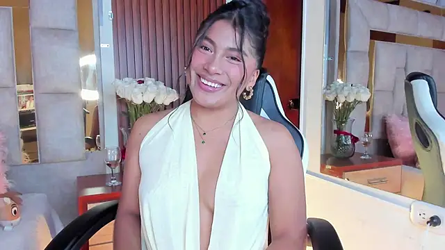 LinnaGardenia webcam