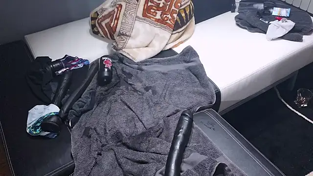 slavic_boy_39 webcam