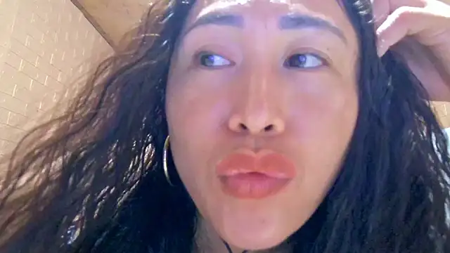 Ugly-Filipina webcam