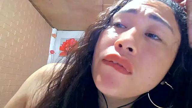 Ugly-Filipina webcam