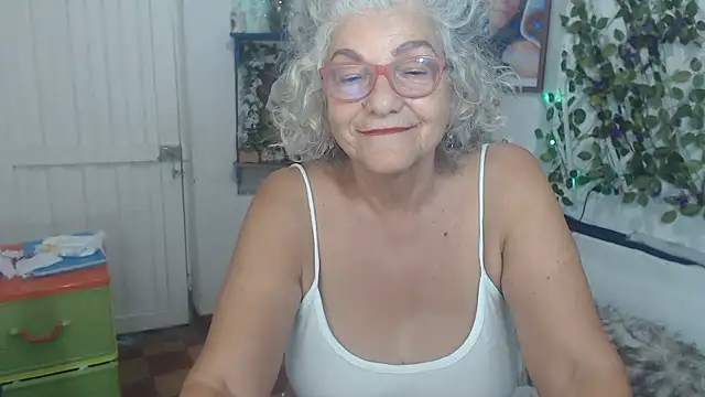 FunnyGrandma webcam