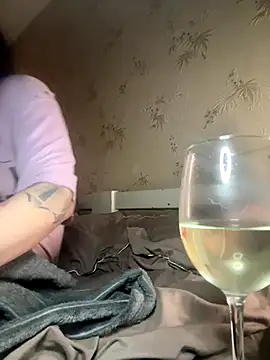 Naughtbaby_2025 webcam