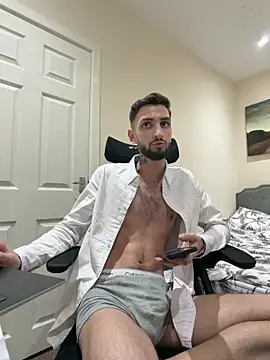 Juliann69Ramiro webcam