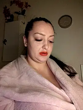 Webcam Model (AMYRA_HOT)  is live.Free join now!