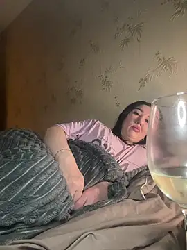 Naughtbaby_2025 webcam