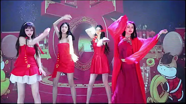 美女SoHo__club在线直播