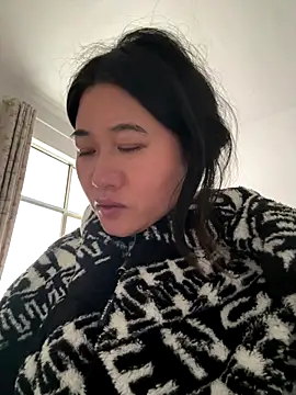 美女daaqnn在线直播