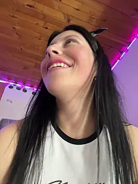 Webcam Model (GiuliaBianchi)  is live.Free join now!