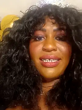 AmazonianMistress webcam