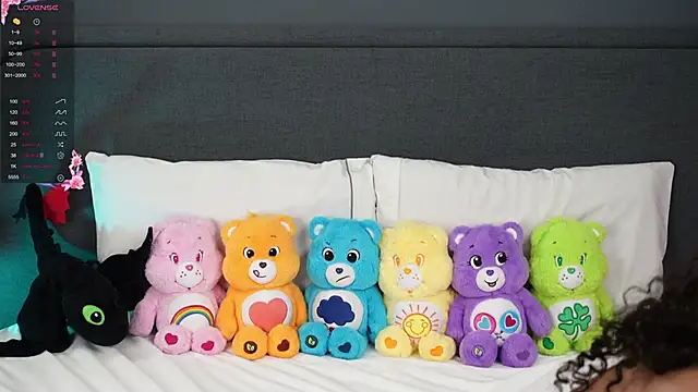 Victoria_Curly webcam