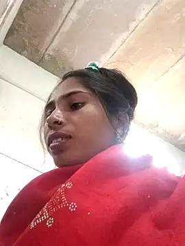 Webcam Model (Veshali_Love143)  is live.Free join now!