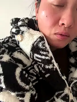 美女daaqnn在线直播