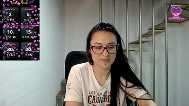 Jessie_Desire webcam