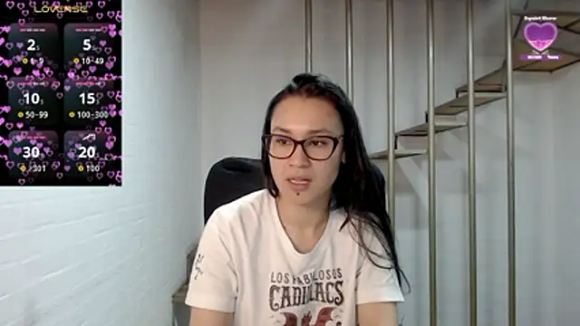 Jessie_Desire webcam