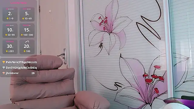 美女lucymeimei在线直播