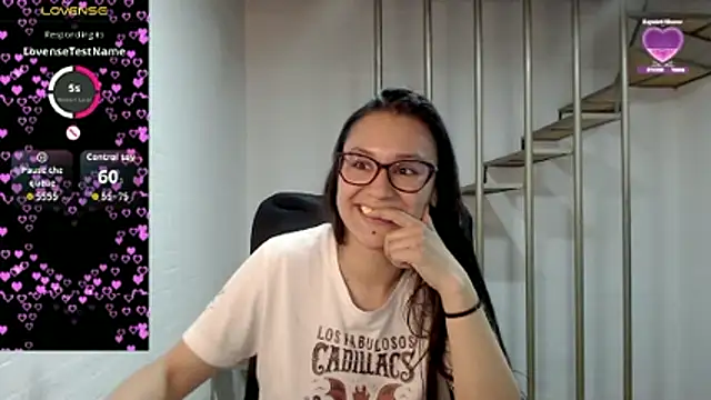 Jessie_Desire webcam