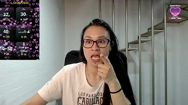 Jessie_Desire webcam