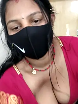Hotcouplepriya webcam