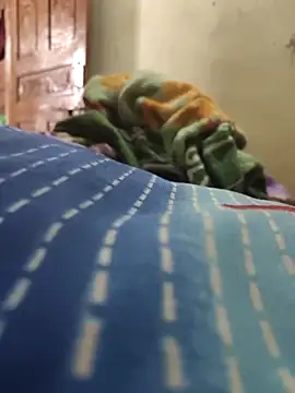 rayi_queen_4 - RAYI_Queen_4's free webcam - UK Sex Cams