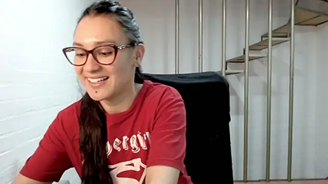 Jessie_Desire webcam