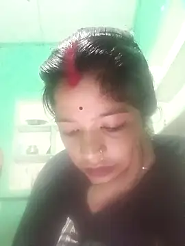 Webcam Model (Juli_pande)  is live.Free join now!