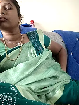 sweetqueen143 webcam