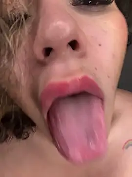 VictoriaaRose webcam