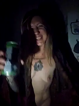 SheIsSomething webcam