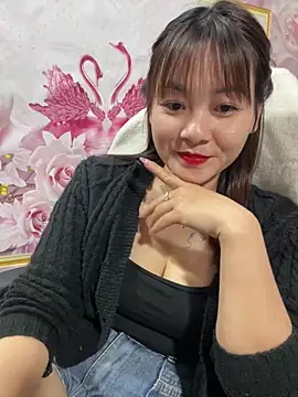 Webcam Model (Star_fruit)  is live.Free join now!