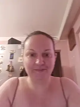 BustyLadyAlma webcam